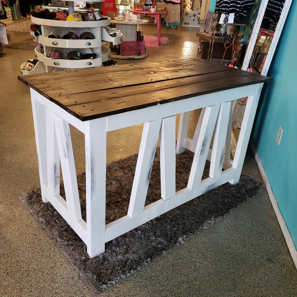 Custom Built Desk NOT AVAILABLE FOR SHIPPING Located in Farmersville, TX