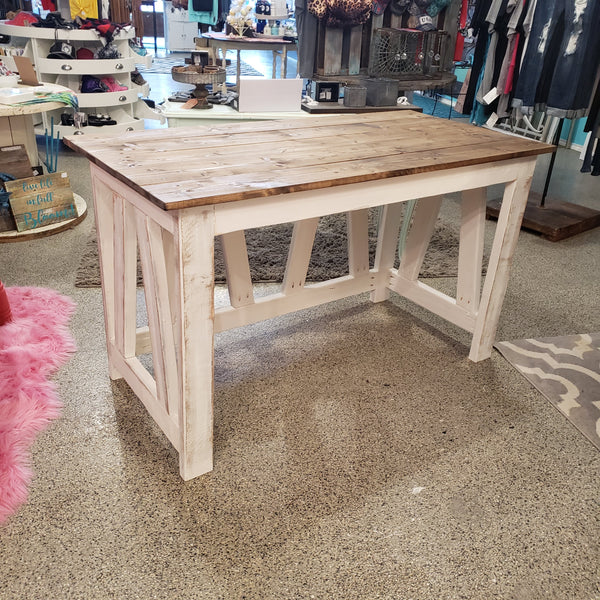 Custom Built Desk NOT AVAILABLE FOR SHIPPING Located in Farmersville, TX