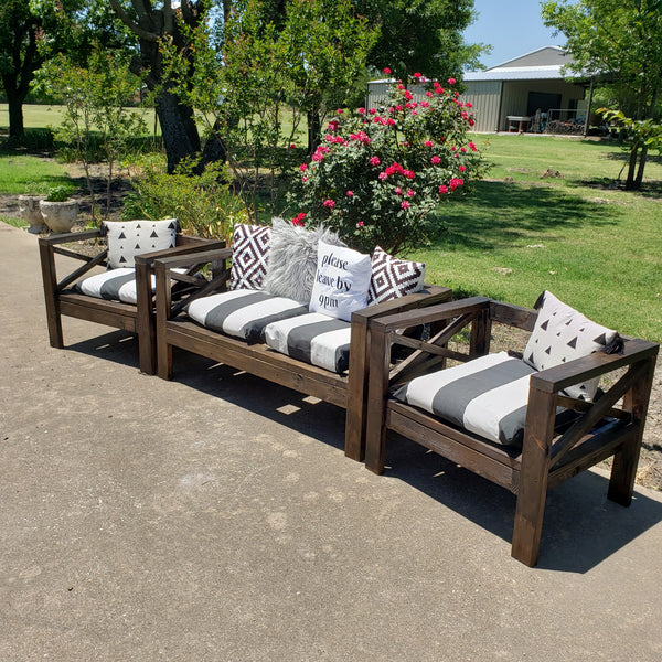 Custom Patio Set NOT AVAILABLE FOR SHIPPING Located in Farmersville, TX