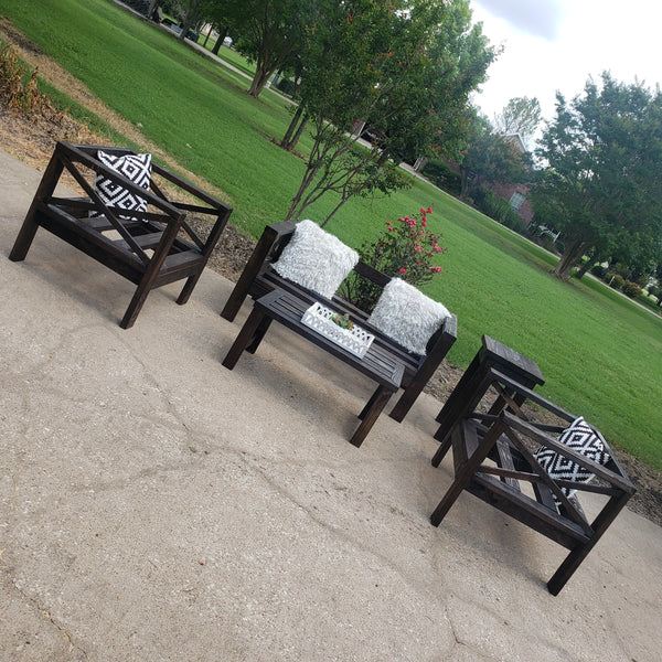 Custom Patio Set NOT AVAILABLE FOR SHIPPING Located in Farmersville, TX