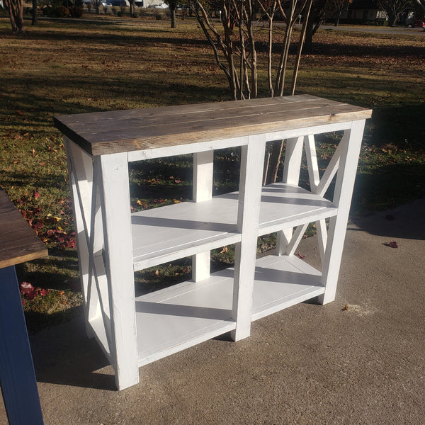 Custom Built Entry Table NOT AVAILABLE FOR SHIPPING Located in Farmersville, TX