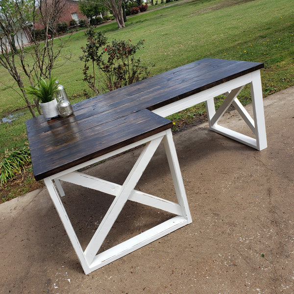 L Shape Desk NOT AVAILABLE FOR SHIPPING Located in Farmersville, TX