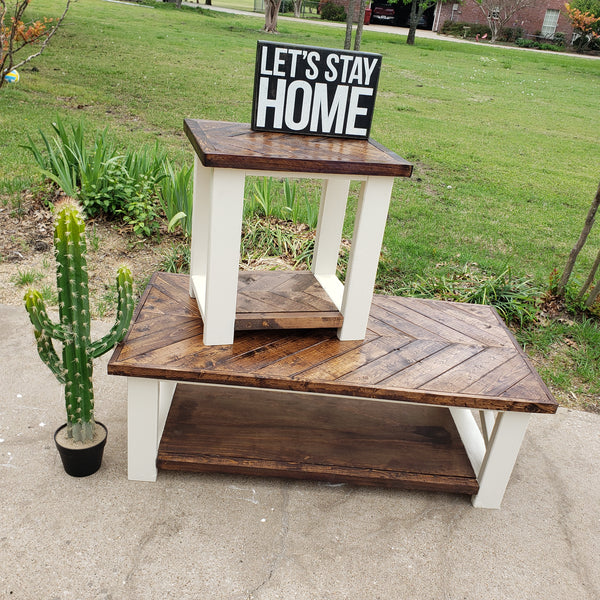 F105 Custom Built Coffee Table NOT AVAILABLE FOR SHIPPING Located in Farmersville, TX
