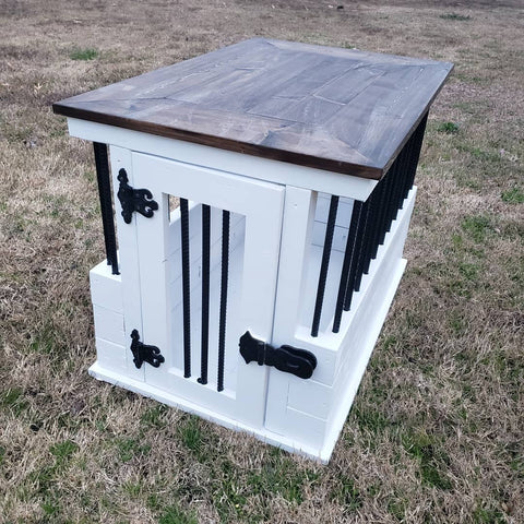 Dog Crate NOT AVAILABLE FOR SHIPPING Located in Farmersville, TX