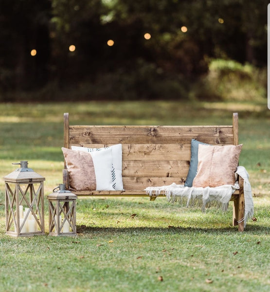 Church Pew NOT AVAILABLE FOR SHIPPING Located in Farmersville, Tx