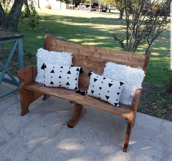 Church Pew NOT AVAILABLE FOR SHIPPING Located in Farmersville, Tx