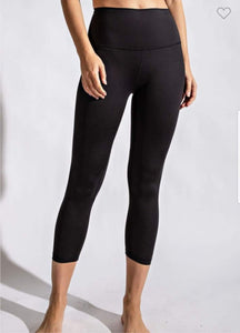 Black Capri Length Leggings #626